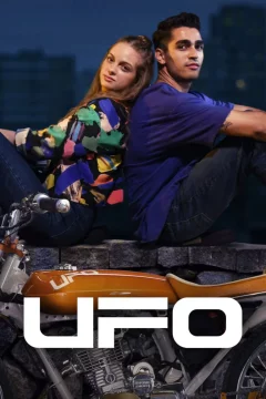 Affiche du film = UFO : Nos deux univers
