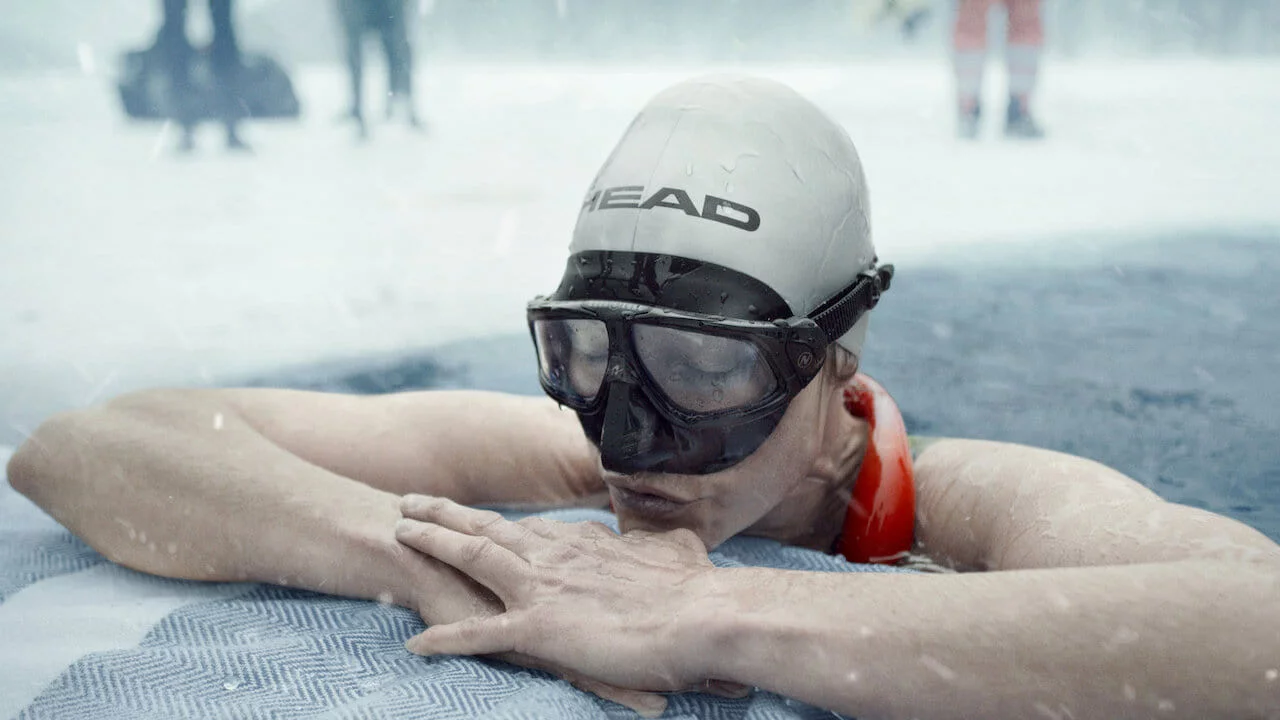 Photo 3 du film : En apnée : Traversée sous la glace