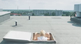 Affiche du film : Une femme sur le toit