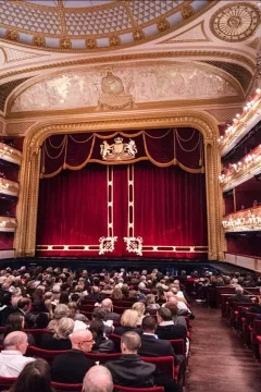 Affiche du film = Le Royal Opera : Carmen