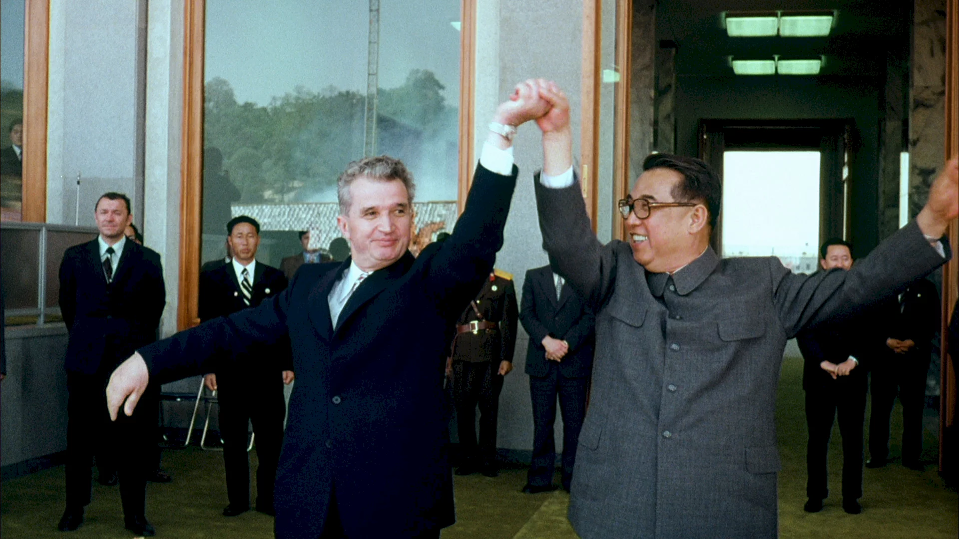 Photo 2 du film : L'Autobiographie de Nicolae Ceausescu