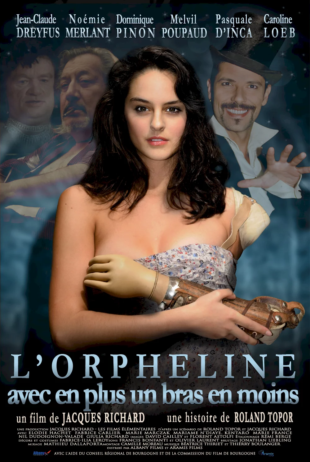 Photo 13 du film : L'Orpheline avec en plus un bras en moins