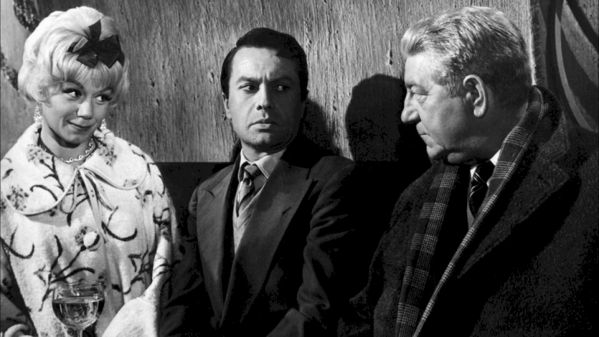 Photo 2 du film : Maigret et l'affaire saint fiacre