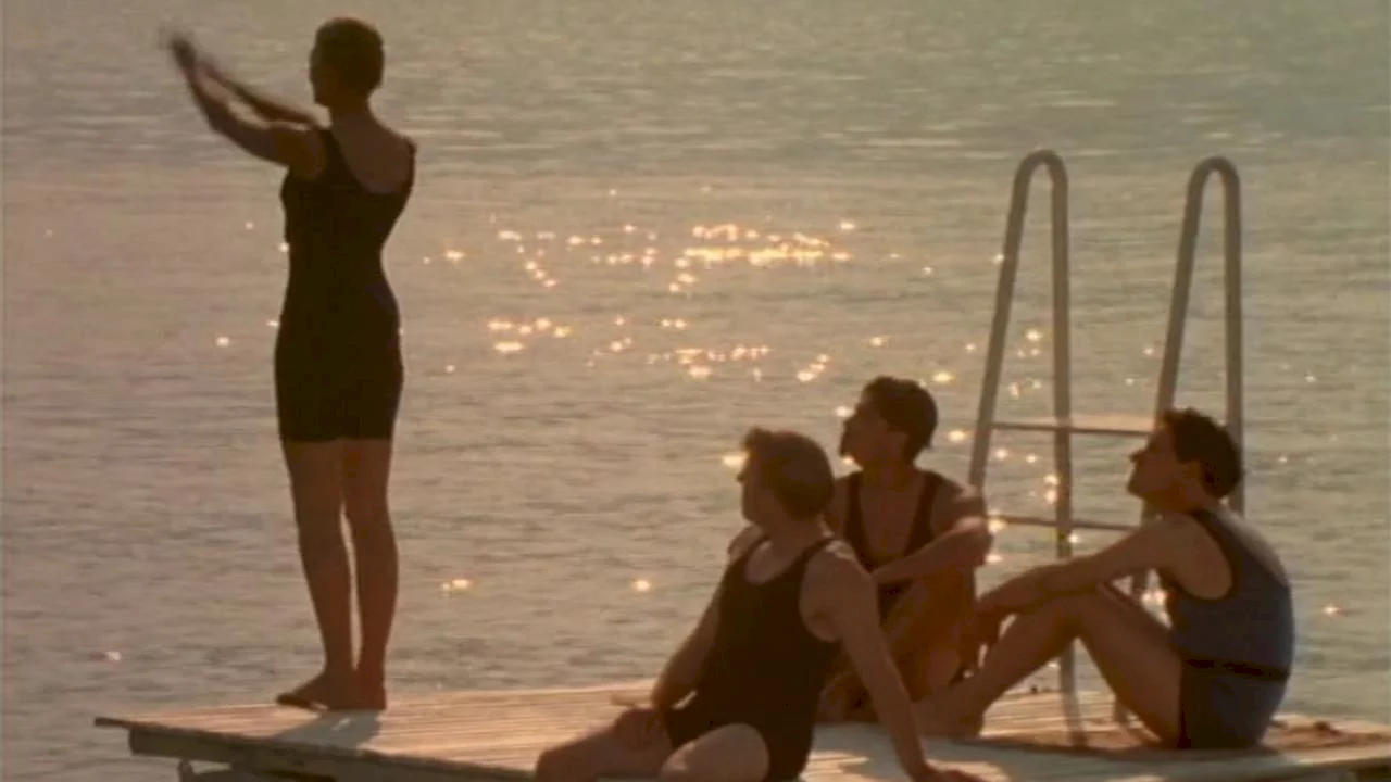 Photo 2 du film : A month by the lake