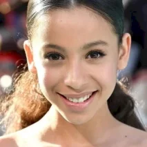  Izabella Alvarez