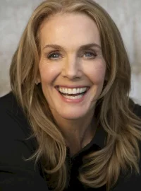 Julie  Hagerty