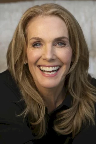 Julie  Hagerty photo