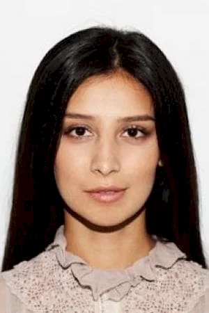  Ravshana Kurkova
