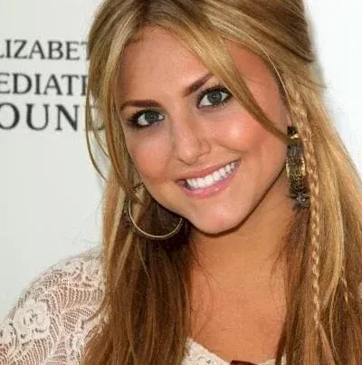 Cassandra Scerbo : sa biographie, filmographie, et quelques photos