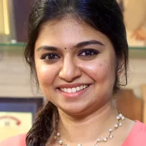  Raveena Ravi