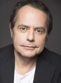 Olivier Macé