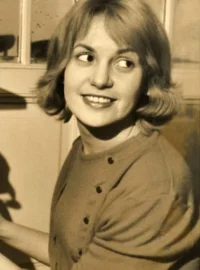  Giuliana Calandra