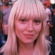  Karina Kolokolchykova