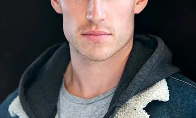 Julian Haig : sa biographie, filmographie, et quelques photos