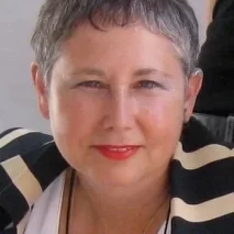  Sandra Schulberg