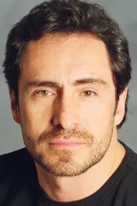Demian  Bichir