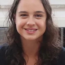  Julia Bernat
