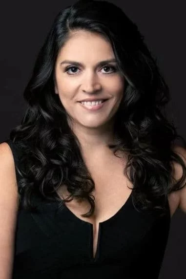  Cecily Strong
