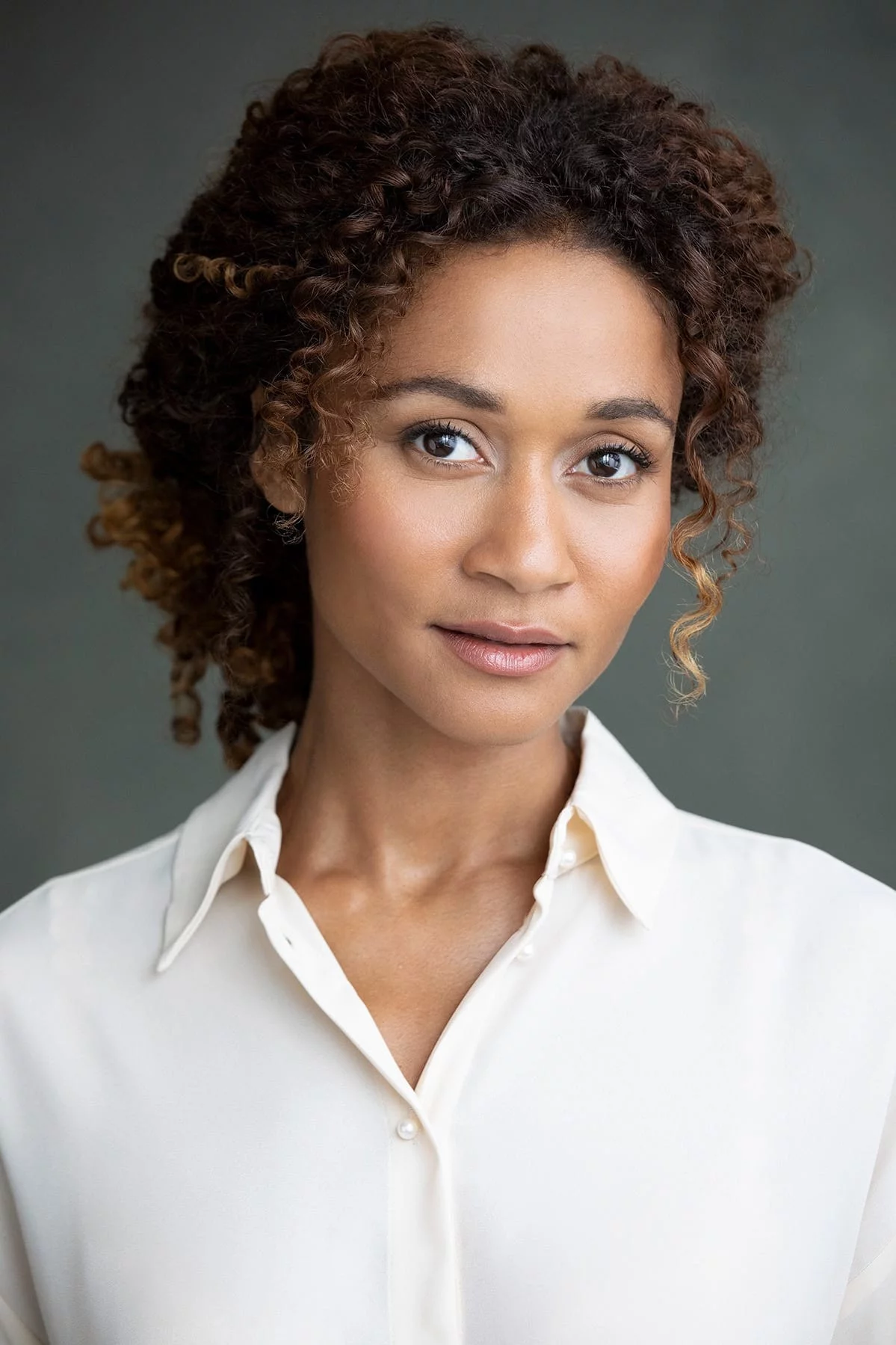 Lindura : sa biographie, filmographie, et quelques photos