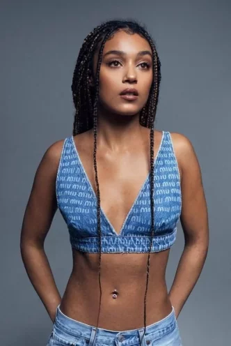  Jasmine Jobson photo