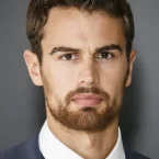 Photo star : Theo James