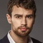 Photo star : Theo James
