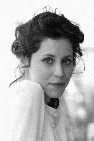 Inès Efron photo