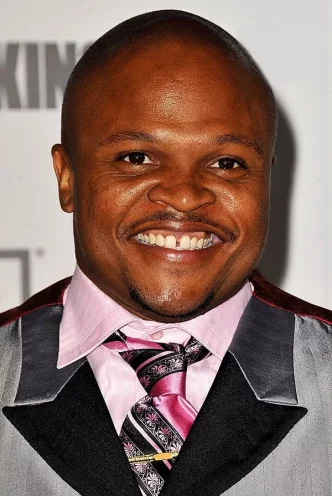 IronE Singleton photo