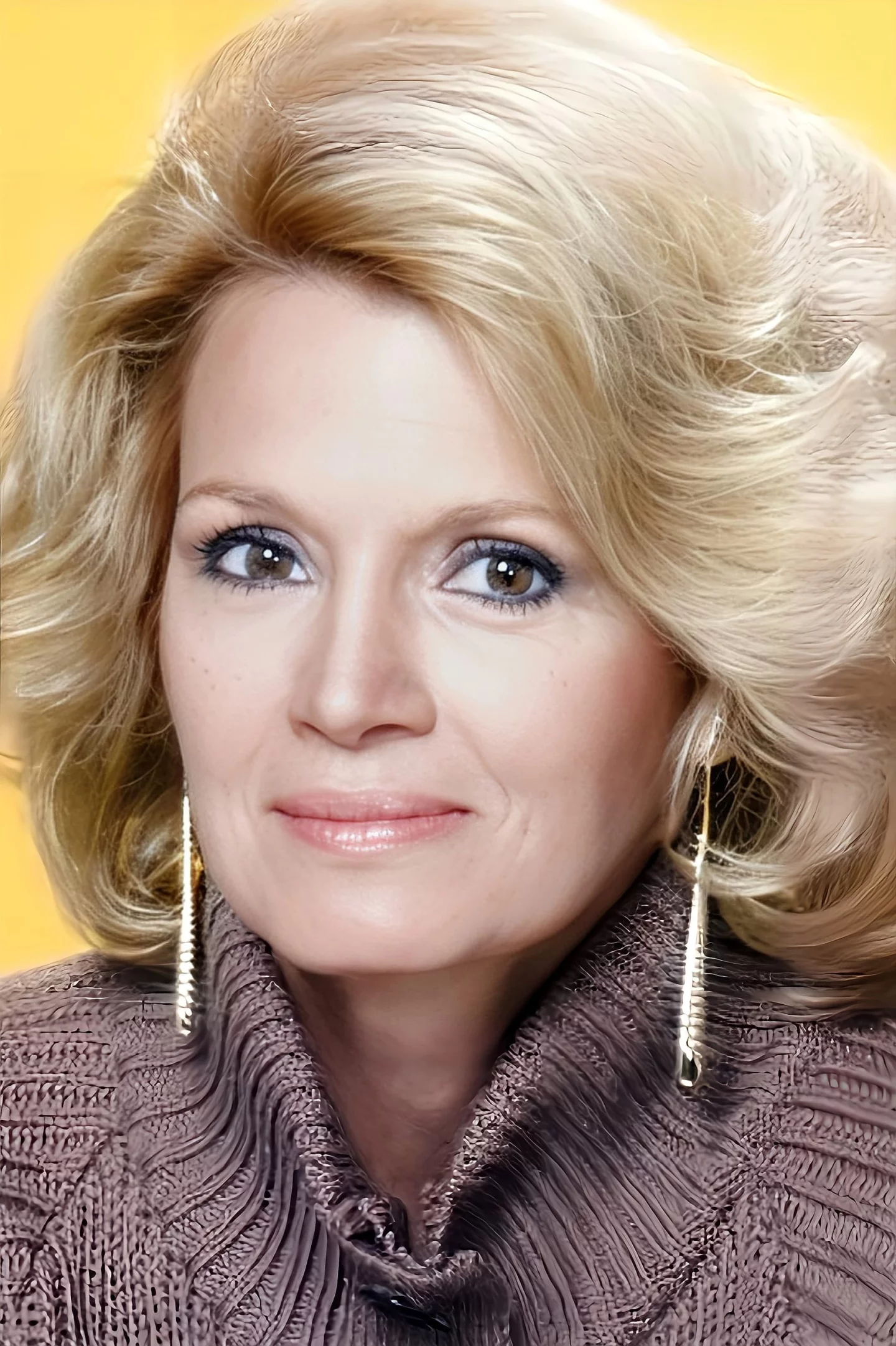 Angie Dickinson sa biographie, filmographie, et quelques photos