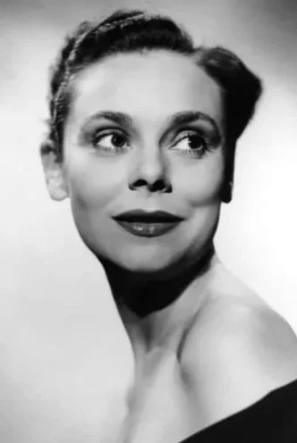 Irene  Worth photo