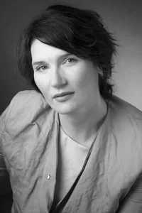  Valerie Edmond