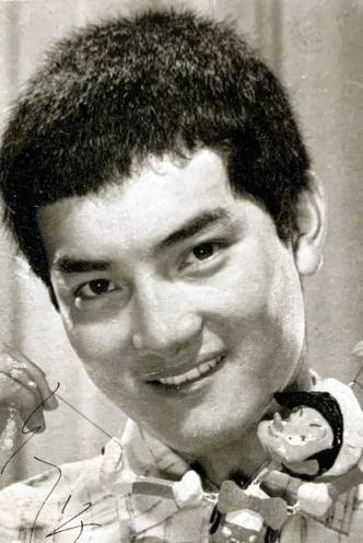  Akira Kubo photo